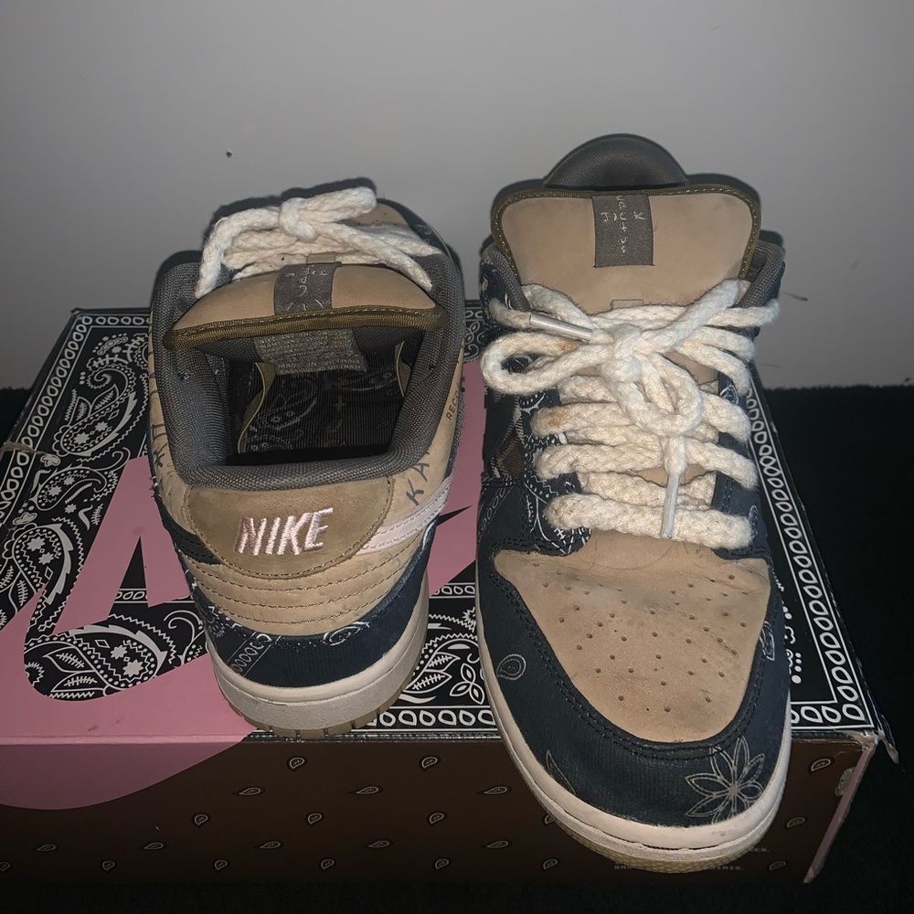 Size 8.5 - Nike Dunk Low Premium SB x Travis Scott Cactus Jack
